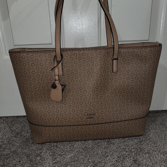 Guess Tote Bag - Picture 1 of 9